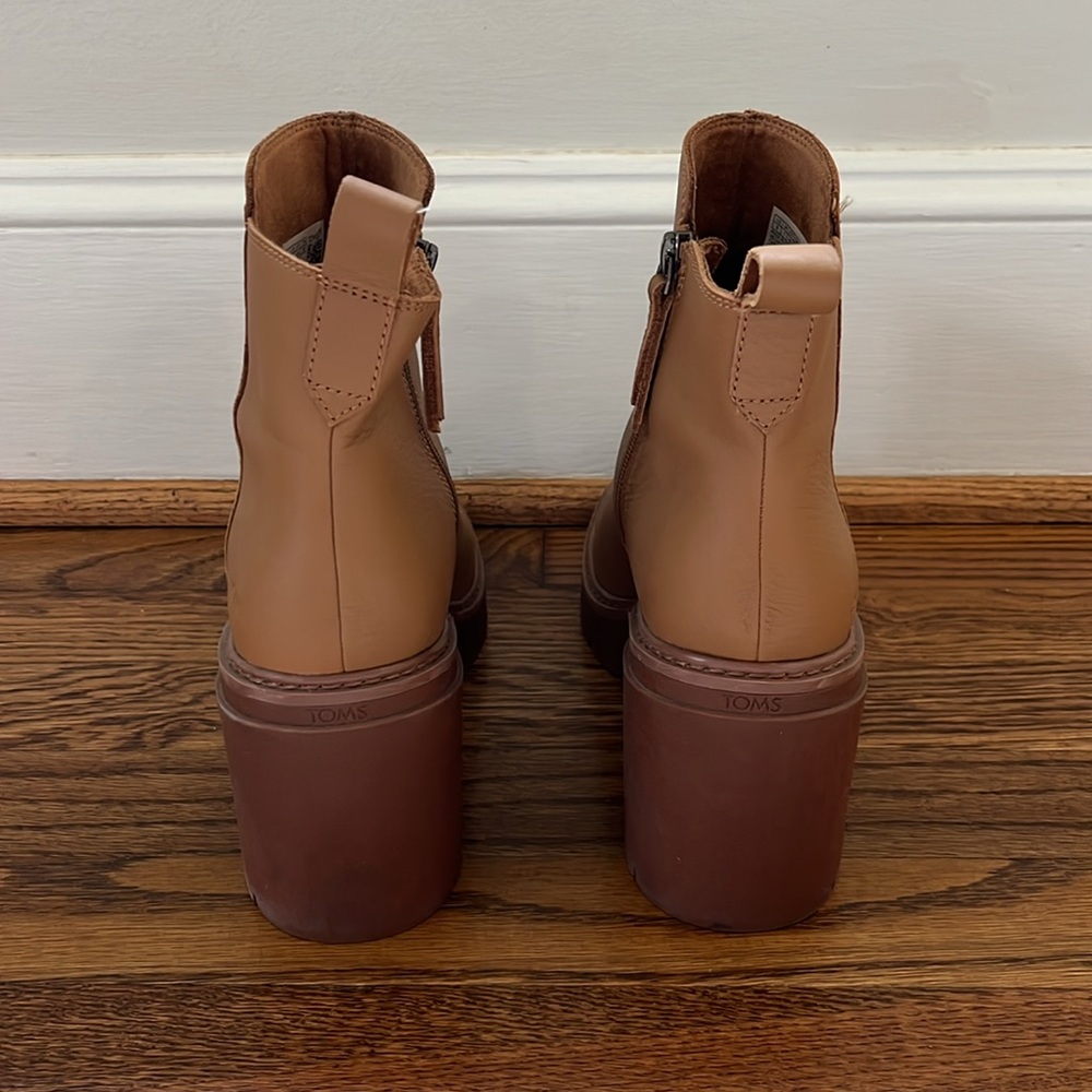 Toms Tan Heeled Boots - Picture 5 of 9